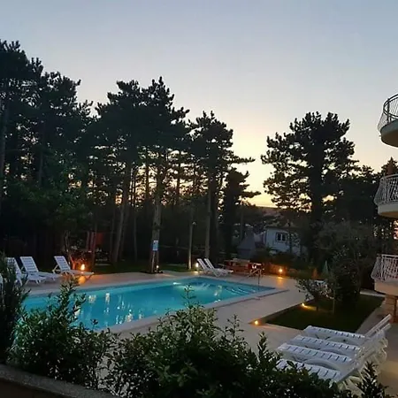 Appartamento Ana With Pool *